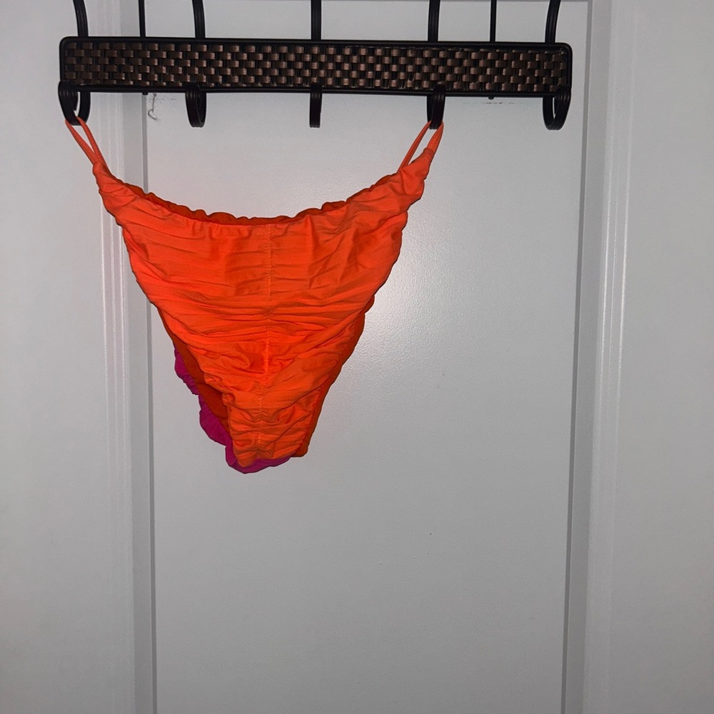 PrettyLittleThing Orange and Pink Bikini Top - Picture 3 of 4